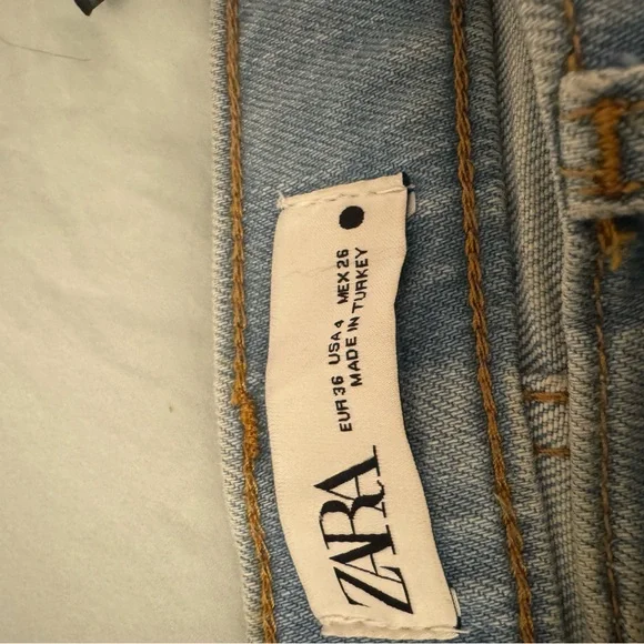 Zara Classic Blue Denim Pants - Picture 2 of 3